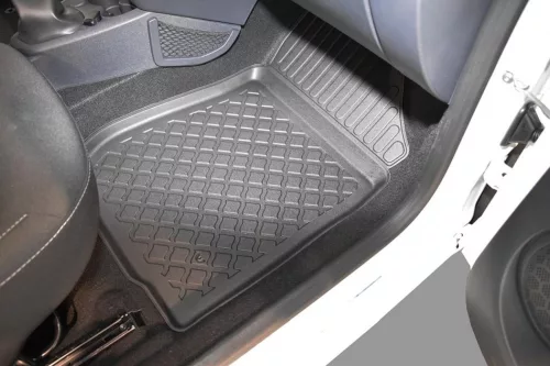 Dacia Sandero (2012-2018) Aristar high-rim 3D rubber mat set