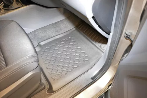 Ford Ranger (2012-) Aristar high-rim 3D rubber mat set