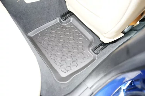 BMW 3 (F30/ F31) xDrive (2011-2018) / BMW 4 Grand Coupe (F36) xDrive (2014-2021) Aristar high-rimmed 3D rubber mat set