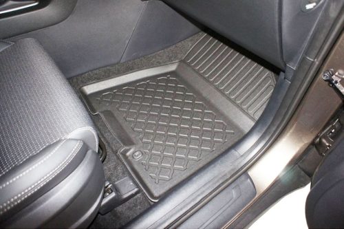 Hyundai Tucson (III) (2015-2020) / Kia Sportage (IV) (2015-2018) Aristar high-rim 3D rubber mat set