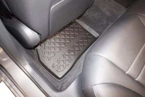 Mercedes C-CLASS (W205/S205) Sedan/Station Wagon (2014-2021) Aristar high-rim 3D rubber mat set