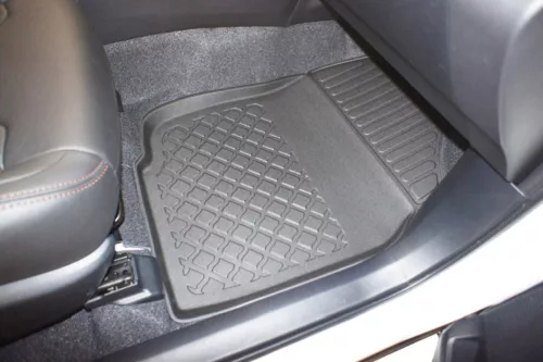 Toyota Rav4 (2013-2018) Aristar high-rim 3D rubber mat set