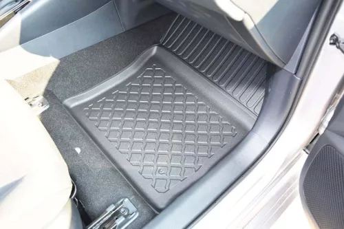 Toyota Corolla (E210) Hatchback (2018-) Aristar high-rim 3D rubber mat set