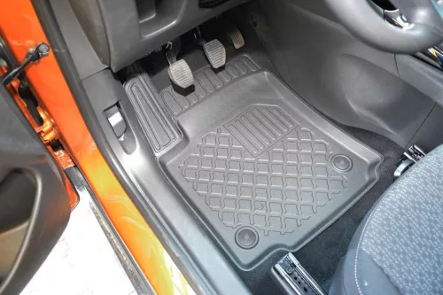 Opel Crossland X (2017-) / Citroen C3 Aircross (2017-) Aristar high-rim 3D rubber mat set