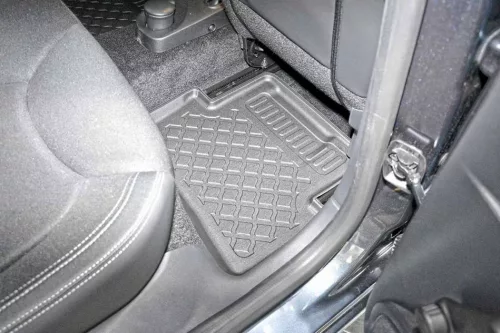 Renault Captur (I) (2013-2019) Aristar high-rim 3D rubber mat set