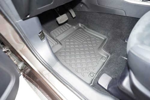 Mitsubishi Outlander (III) PHEV (2020-) Aristar high-edged 3D rubber mat set