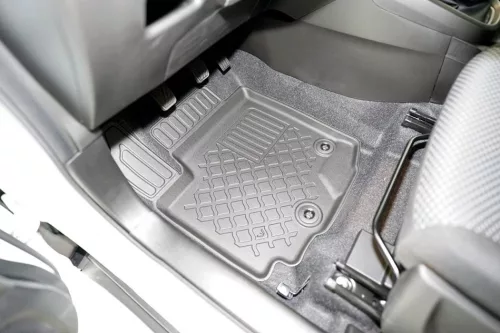 Suzuki S-Cross Hybrid  ( 2020- ) Aristar high-edged 3D rubber mat set