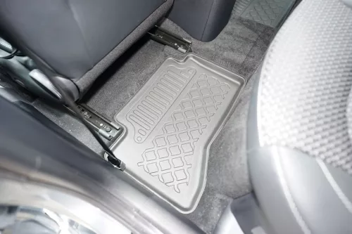 Kia Ceed (III) (2018-) Plug-in Hybrid Aristar high-rim 3D rubber mat set