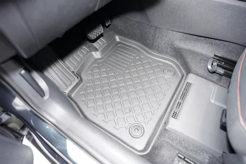 Volkswagen Golf (VIII) Hybrid (2019-) Aristar high-rim 3D rubber mat set