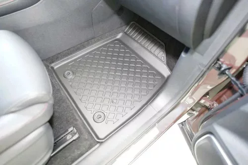 MG HS (2018-) Aristar high-rim 3D rubber mat set