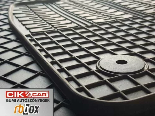 SKODA Kodiaq ( 2016- ) / SEAT Tarraco ( 2018- ) CikCar Gumiszőnyeg szett lábtartóval