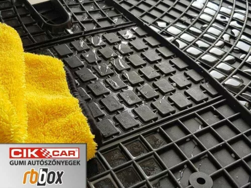 SKODA Kodiaq ( 2016- ) / SEAT Tarraco ( 2018- ) CikCar Gumiszőnyeg szett lábtartóval