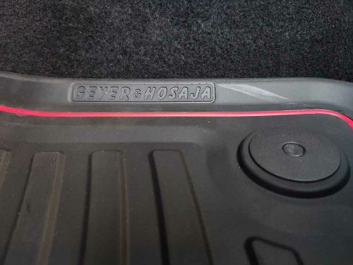 Volkswagen Golf (VII) ( 2012-2020 ) / Golf (VIII) ( 2019- ) / Seat Leon (III) (2012-2020) / Audi A3 (8V) ( 2012-2020 ) magasperemű  Geyer&Hosaja Gumiszőnyeg szett