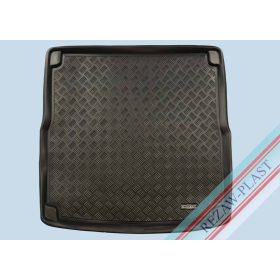   Audi A4 (B8) Station Wagon (2007-2015) Rezaw-Plast size-specific luggage compartment tray