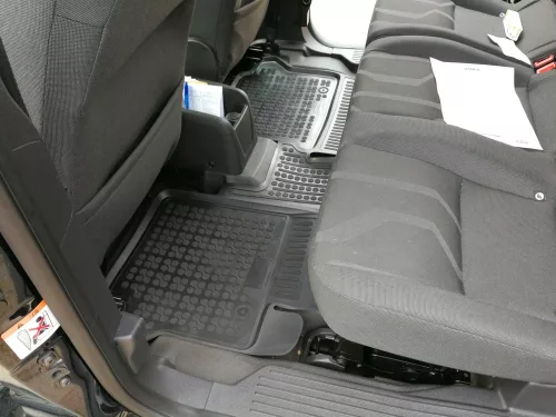 Ford Connect Grand Tourneo (2012-2022) high-rim Rezaw-Plast rubber mat set