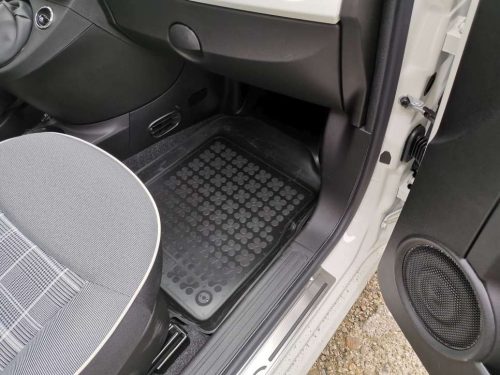 Fiat 500 Hybrid (2020-) high-rimmed Rezaw-Plast rubber mat set