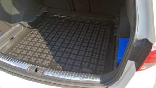 Seat Leon (III) Station Wagon (2012-2020) high-sided Rezaw-Plast