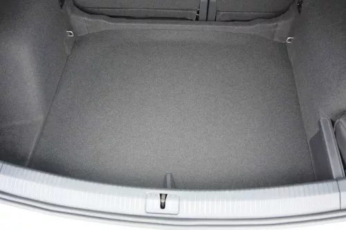 Volkswagen Tiguan (II) (4x4) (2016-) high-rim Rezaw-Plast size-accurate luggage tray