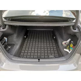   BMW 5 (G30) Sedan (2017-) high-rim Rezaw-Plast size-specific luggage compartment tray