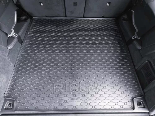 BMW X7 (G07) (2018-) Rigum size-specific luggage tray