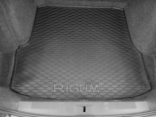 Skoda Octavia (II) Liftback (2004-2013) Rigum size-specific luggage compartment tray