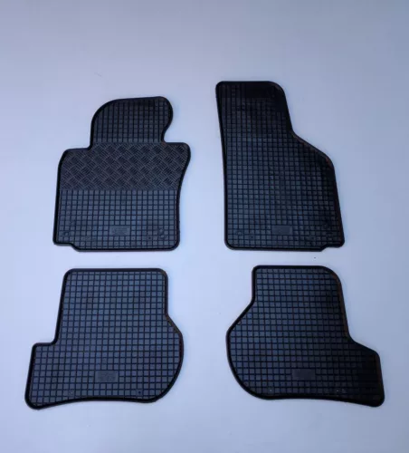 Volkswagen Golf (V/VI) (2003-2012) / Seat Leon (II) (2005-2012) / Skoda Octavia (II) (2004-2012) / Volkswagen Jetta (2005-2011) / Volkswagen Scirocco (2005-2017) Rigum