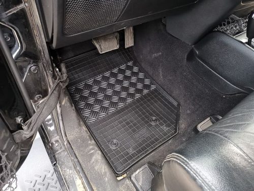Jeep Wrangler (2007-) Rigum Rubber Mat Set