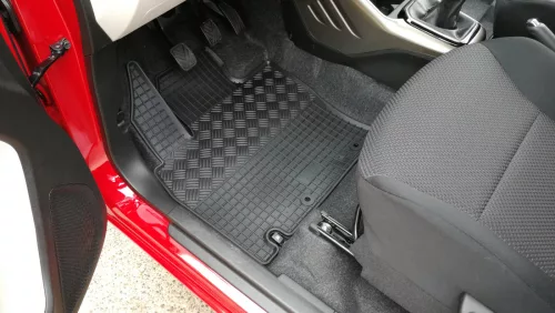 Suzuki Ignis (III) (2016-) Rigum