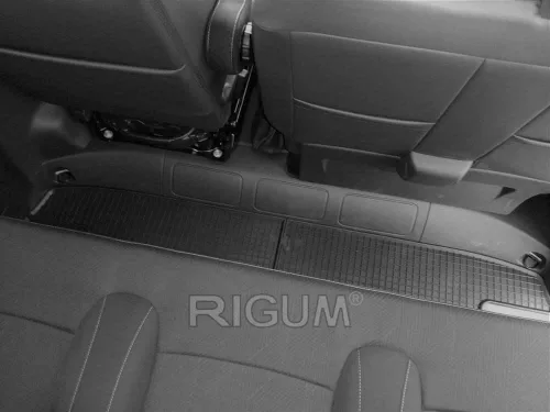 Renault Trafic ( 2014- ) Rigum (2.sor üléshez) Gumiszőnyeg szett